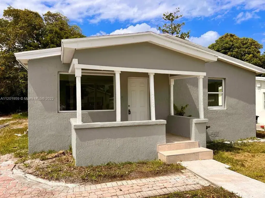 2 bedroom 1 bath Residential Lease for rent at 719 21st St # 0, West Palm Beach FL 33407