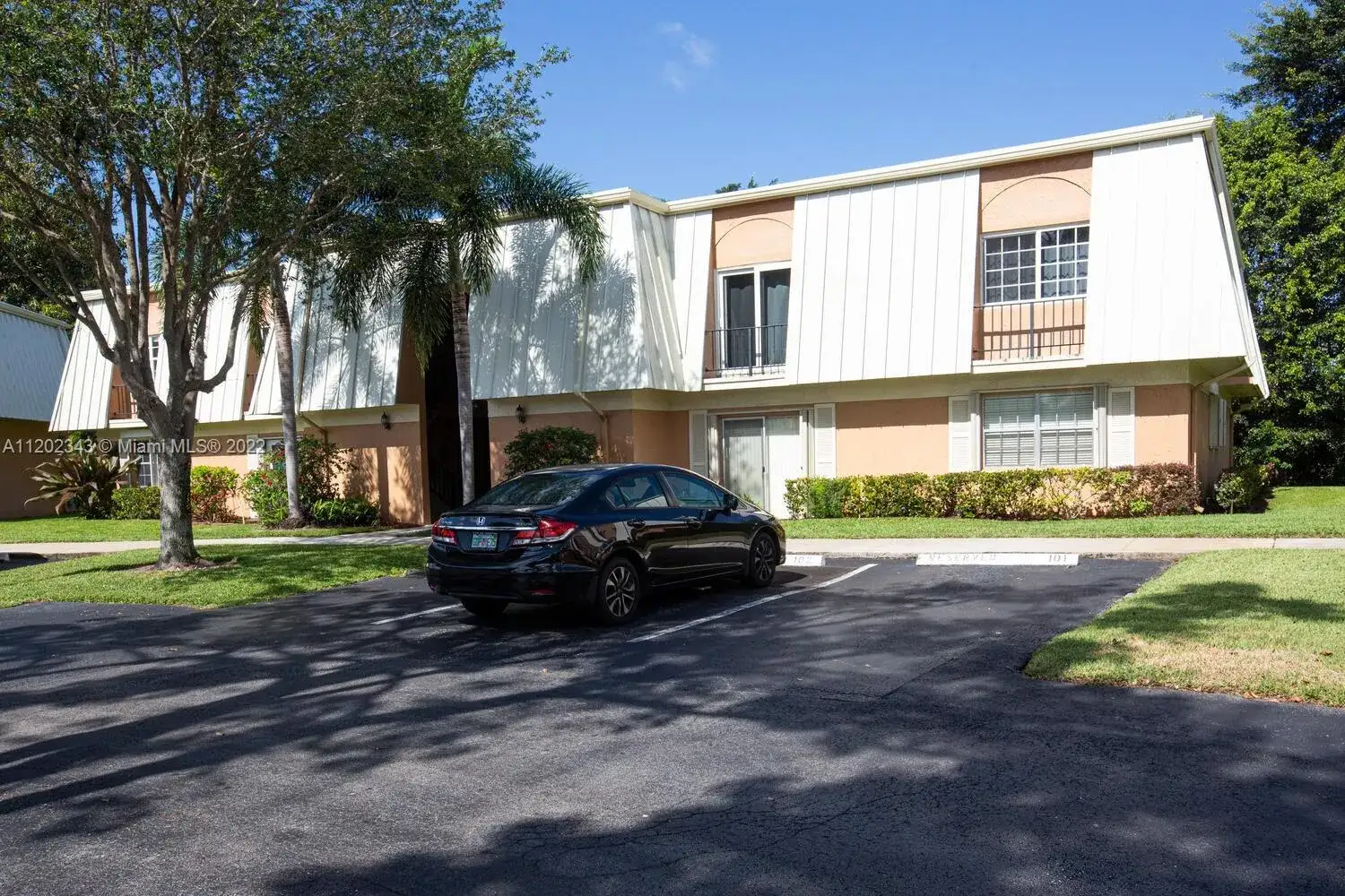 2 bedroom 2 bath Residential for sale at 3615 Citrus Trce # 4, Davie FL 33328
