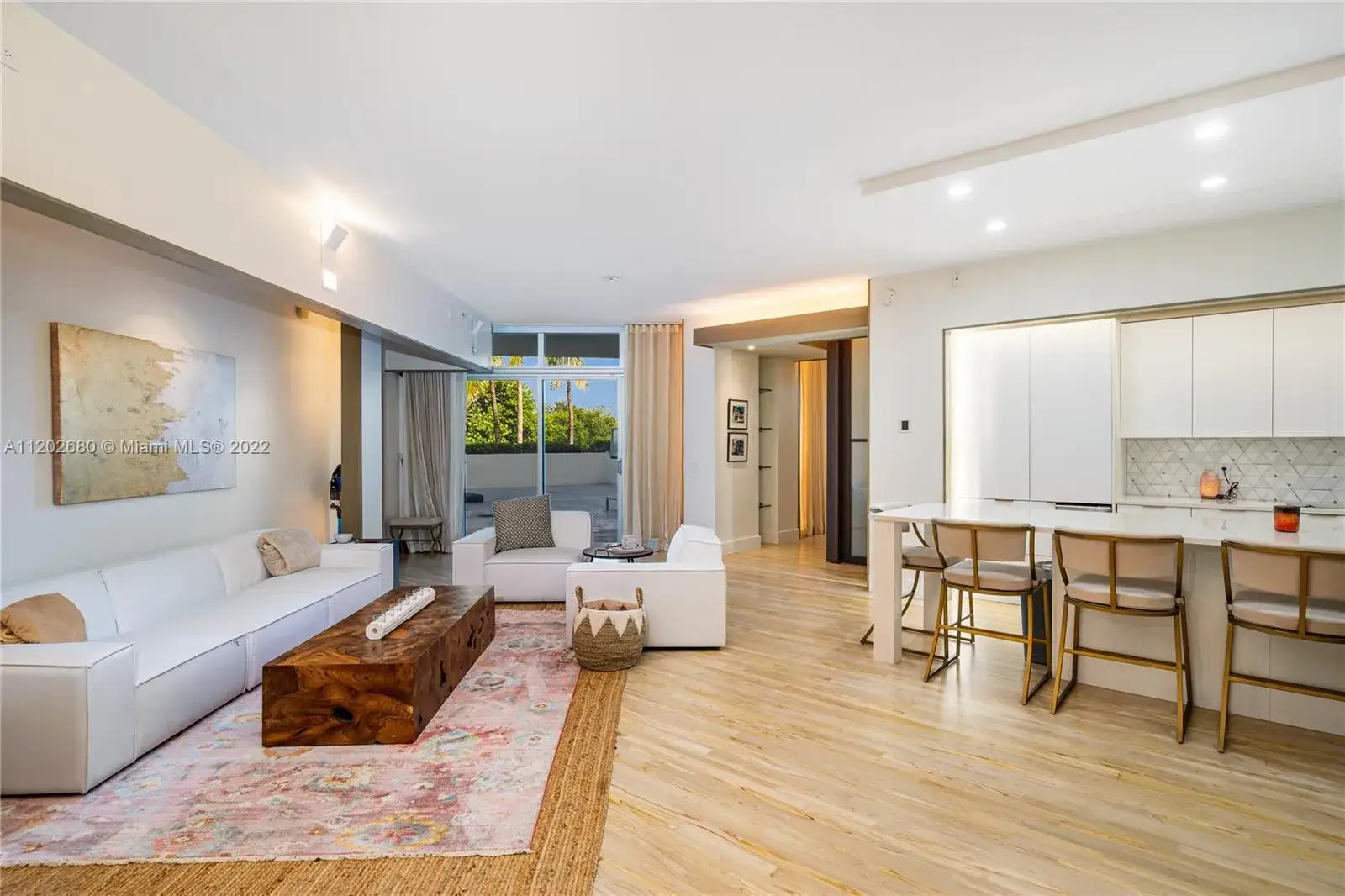 2 bedroom 2 bath Residential for sale at 2001 Meridian Ave # 307, Miami Beach FL 33139