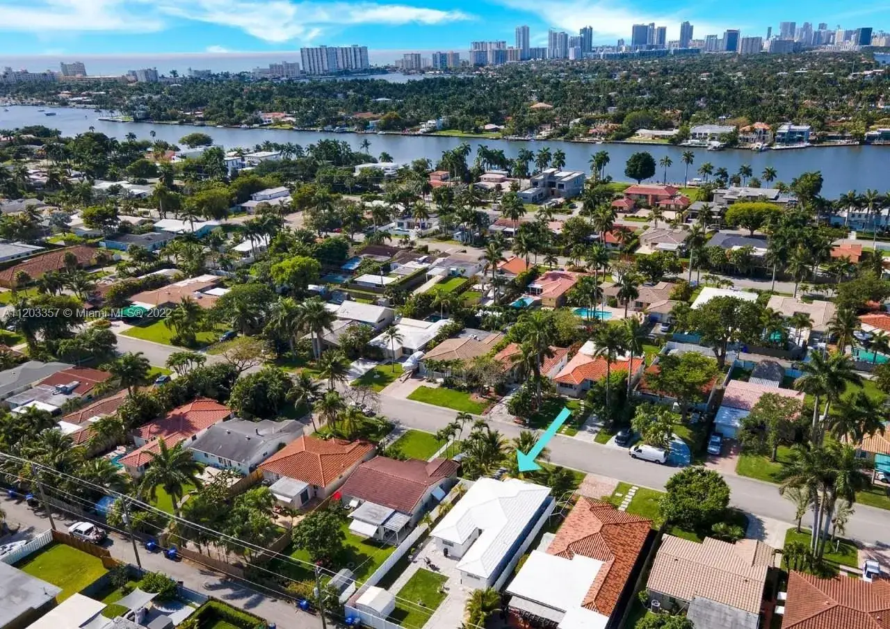 3 bedroom 2 bath Residential Lease for rent at 1139 Lincoln St, Hollywood FL 33019