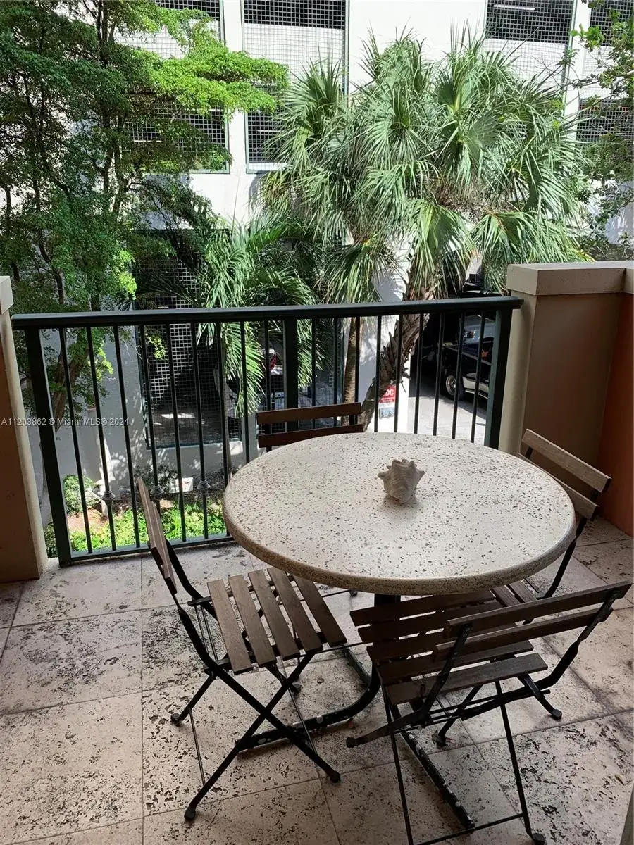 1 bedroom 1 bath Residential for sale at 2951 S Bayshore Dr # 417, Miami FL 33133