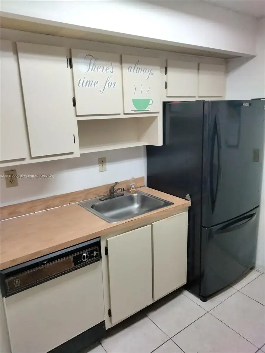 2 bedroom 2 bath Residential Lease for rent at 777 SW 9th Ave # 205, Miami FL 33130