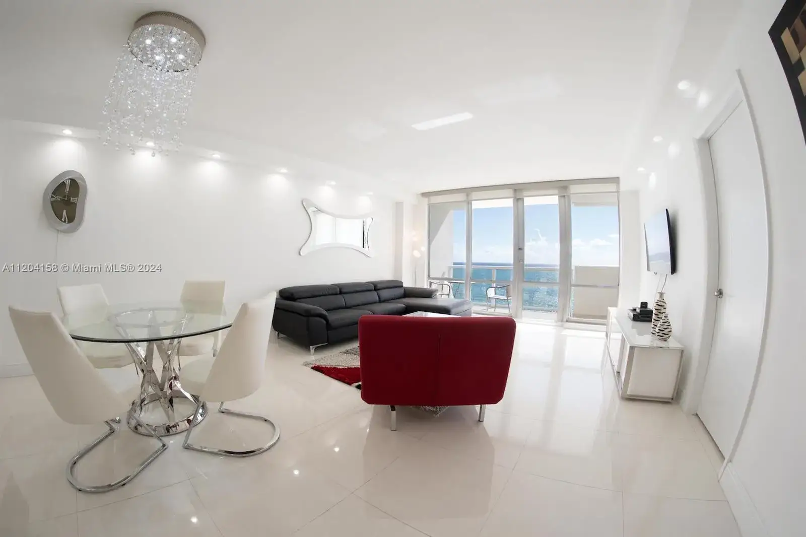 2 bedroom 2 bath Residential Lease for rent at 5601 Collins Ave # 1603, Miami Beach FL 33140