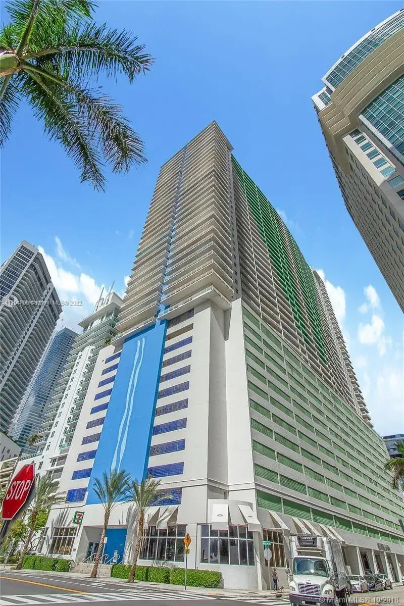 1 bath Residential Lease for rent at 1200 Brickell Bay Dr # 1610, Miami FL 33131