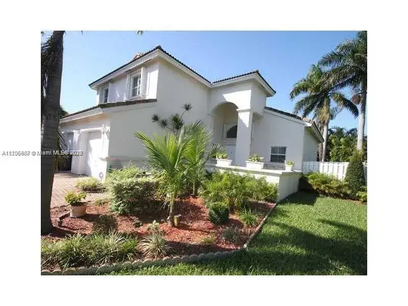 4 bedroom 2 bath Residential Lease for rent at 4821 SW 34th Ter, Hollywood FL 33312
