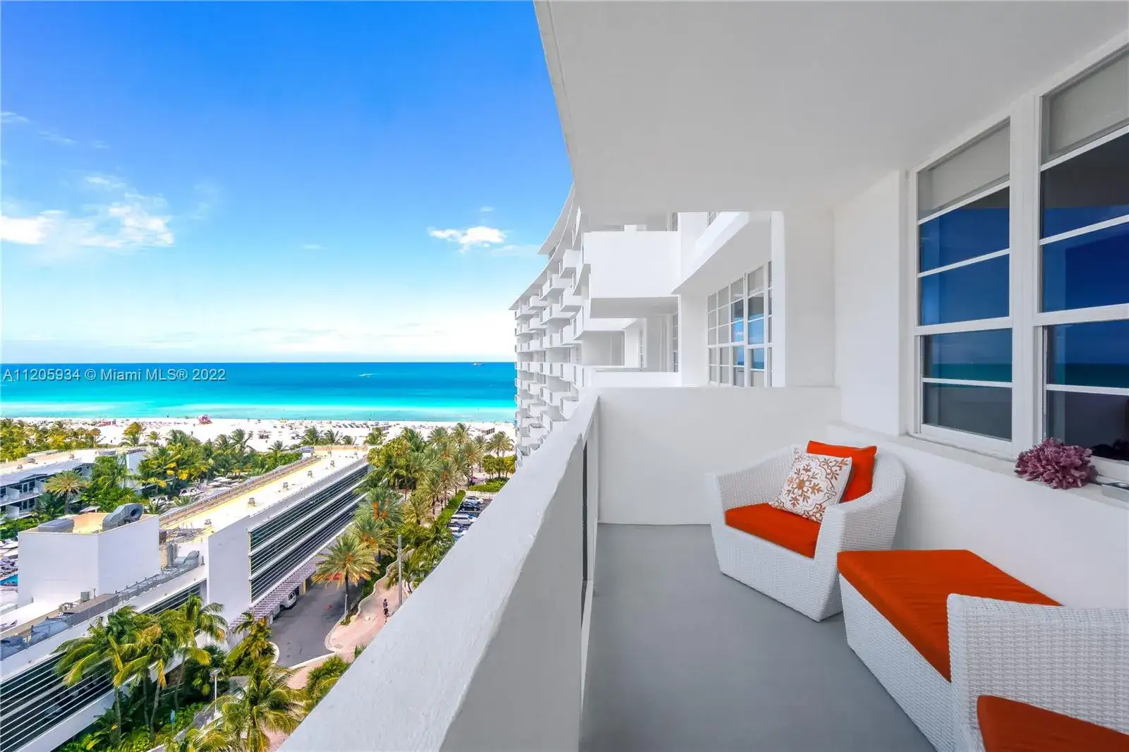 1 bedroom 1 bath Residential Lease for rent at 100 Lincoln Rd # 1202, Miami Beach FL 33139