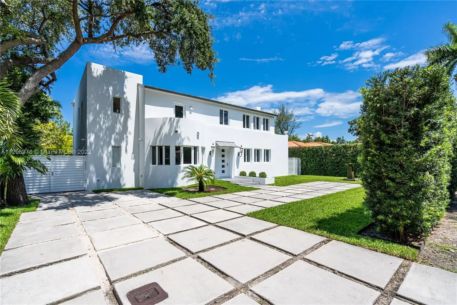 4 bedroom 3 bath Residential for sale at 11311 NE 8th Ave, Biscayne Park FL 33161