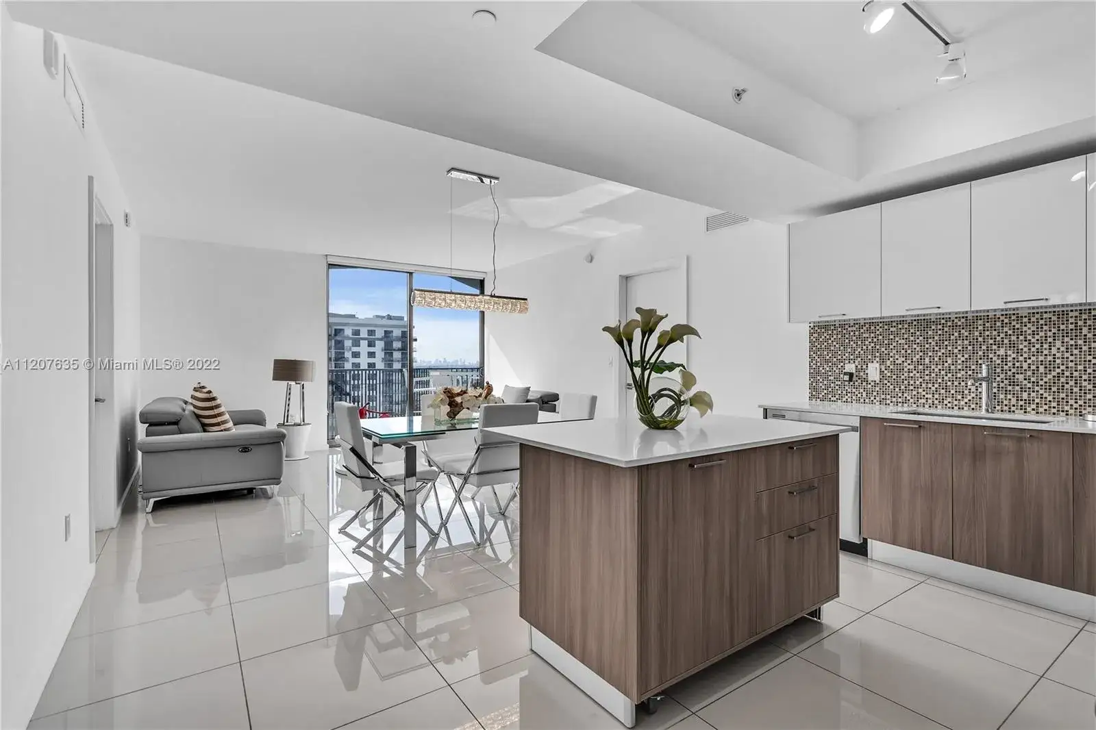 2 bedroom 2 bath Residential for sale at 5252 NW 85th Ave # 1709, Doral FL 33166