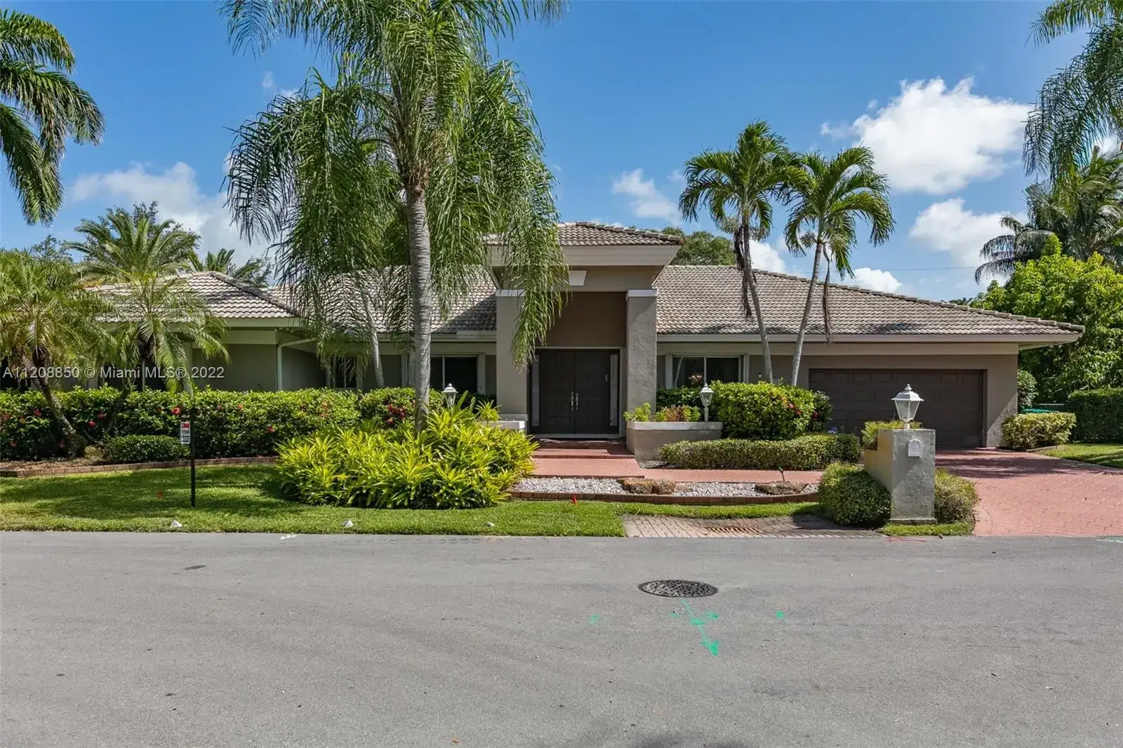 4 bedroom 3 bath Residential for sale at 7400 SW 170th Ter, Palmetto Bay FL 33157