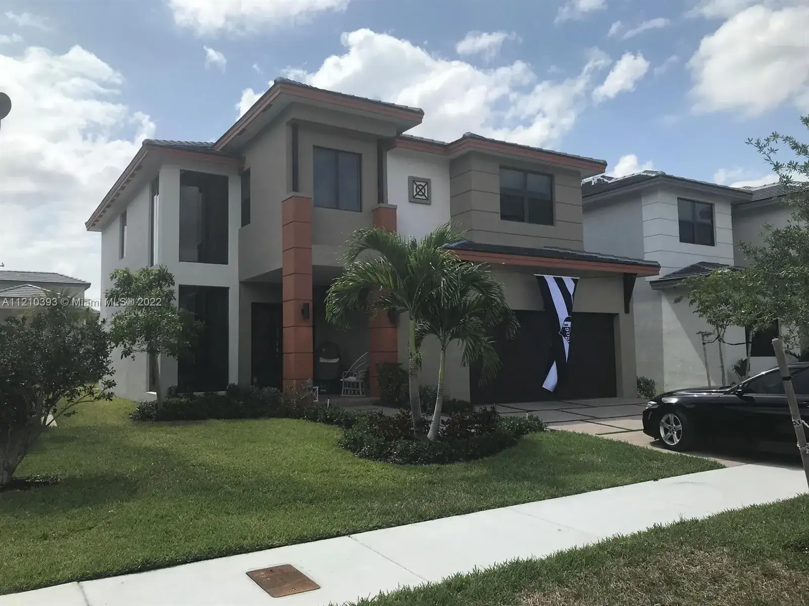 4 bedroom 3 bath Residential for sale at 15464 NW 88th Ct, Miami Lakes FL 33018