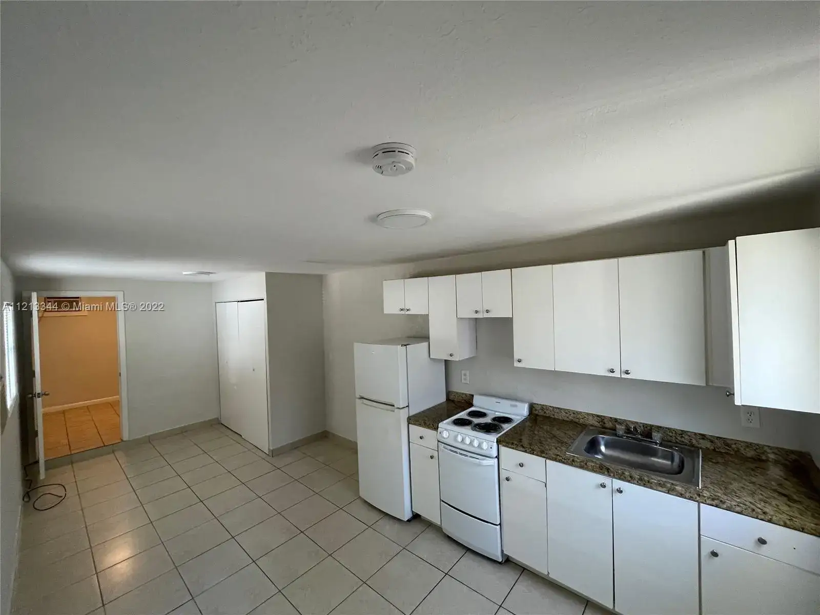 1 bedroom 1 bath Residential Lease for rent at 2222 Van Buren St # 13, Hollywood FL 33020