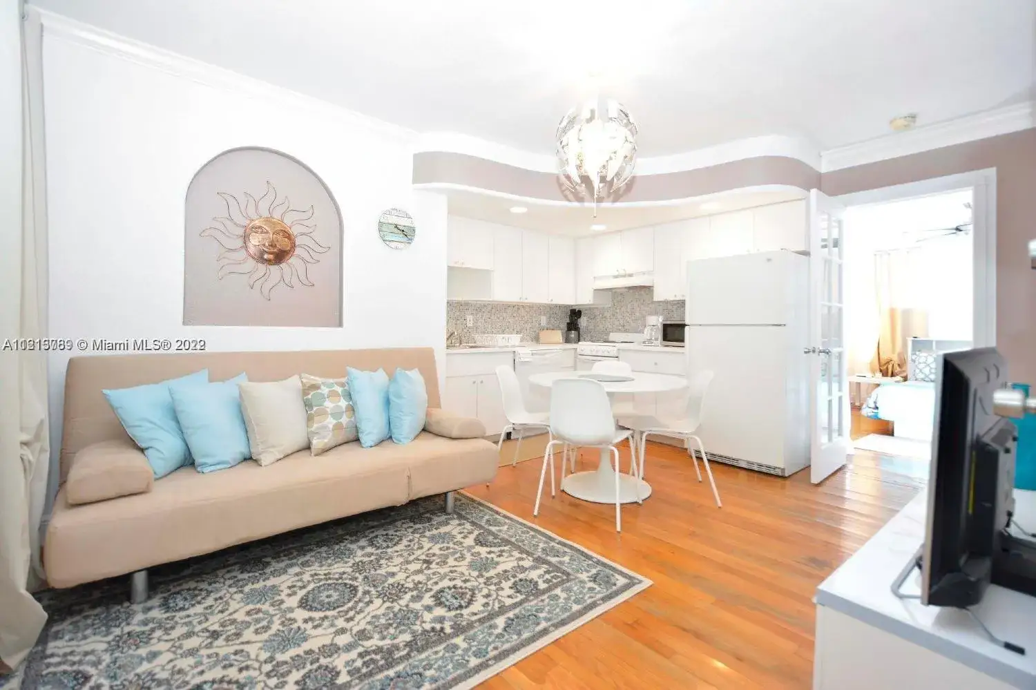 1 bedroom 1 bath Residential for sale at 901 Euclid Ave # 3, Miami Beach FL 33139