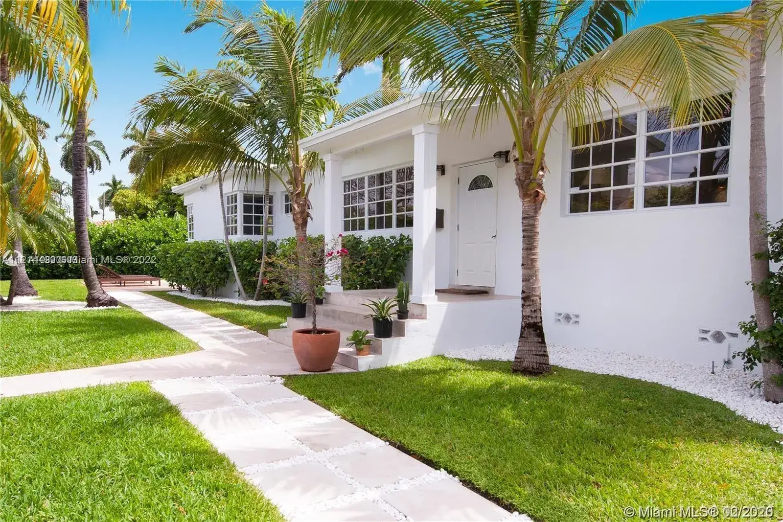 3 bedroom 3 bath Residential for sale at 435 W Dilido Dr, Miami Beach FL 33139