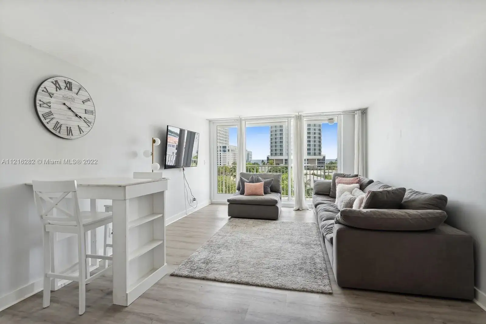 1 bedroom 1 bath Residential Lease for rent at 524 Orton Ave # 604, Fort Lauderdale FL 33304