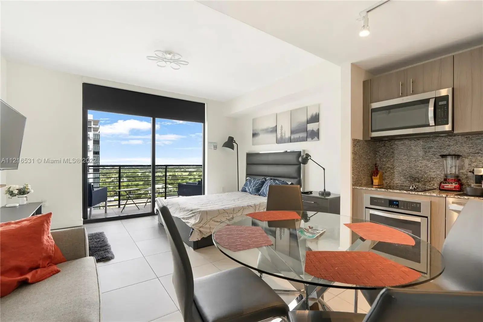 1 bath Residential for sale at 5350 NW 84th Ave # 1516, Doral FL 33166