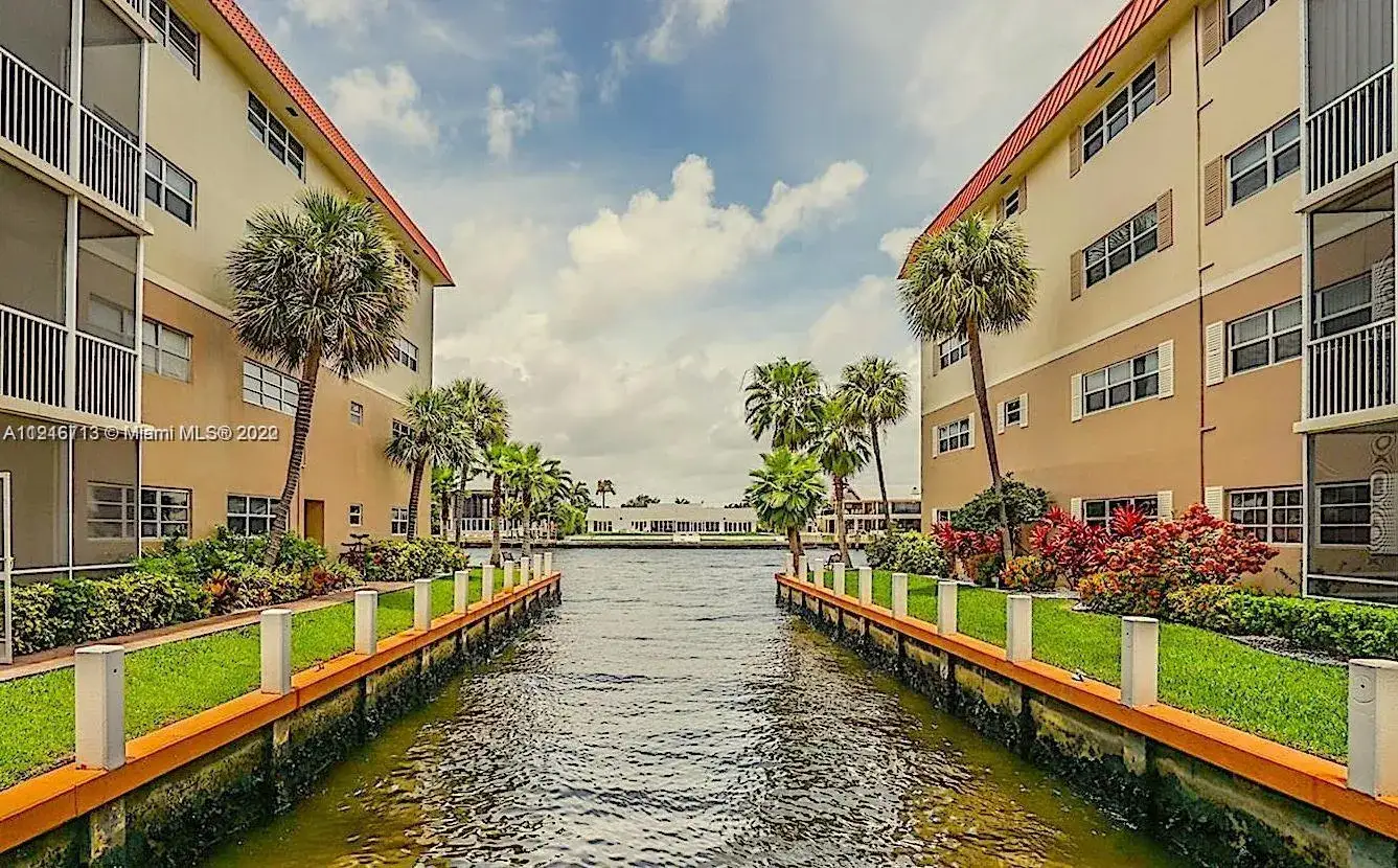 2 bedroom 2 bath Residential Lease for rent at 2097 S Ocean Dr # 305, Hallandale Beach FL 33009