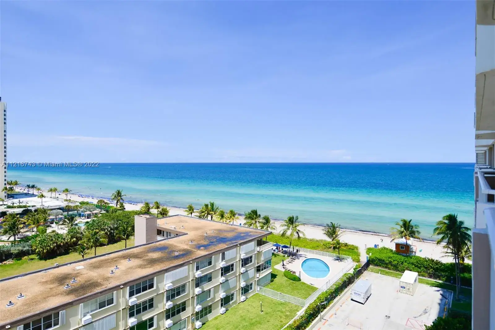 1 bedroom 1 bath Residential Lease for rent at 1950 S Ocean Dr # 9B, Hallandale Beach FL 33009