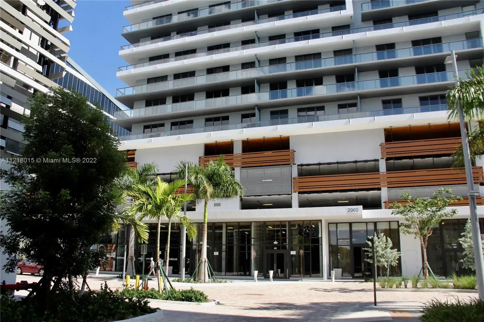 1 bedroom 2 bath Residential for sale at 2960 NE 207th St # 602, Aventura FL 33180
