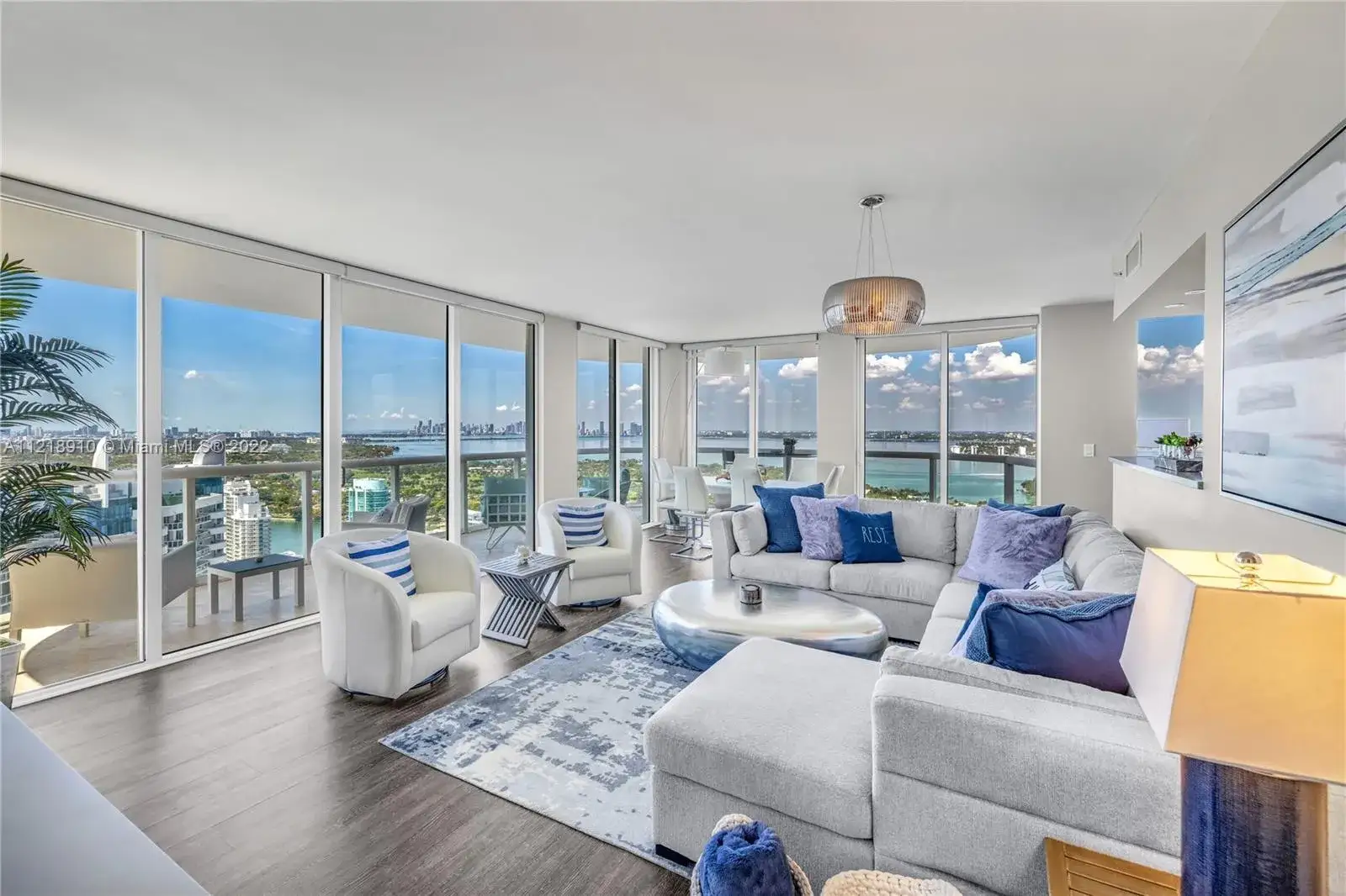 2 bedroom 2 bath Residential Lease for rent at 6365 Collins Ave # 3807, Miami Beach FL 33141