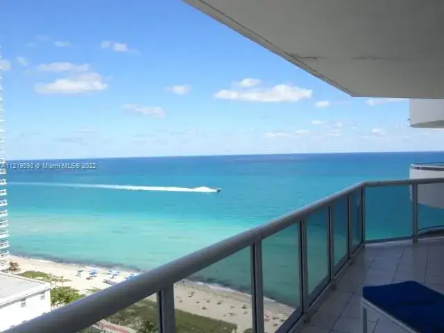 2 bedroom 2 bath Residential for sale at 6301 Collins Ave # 2208, Miami Beach FL 33141