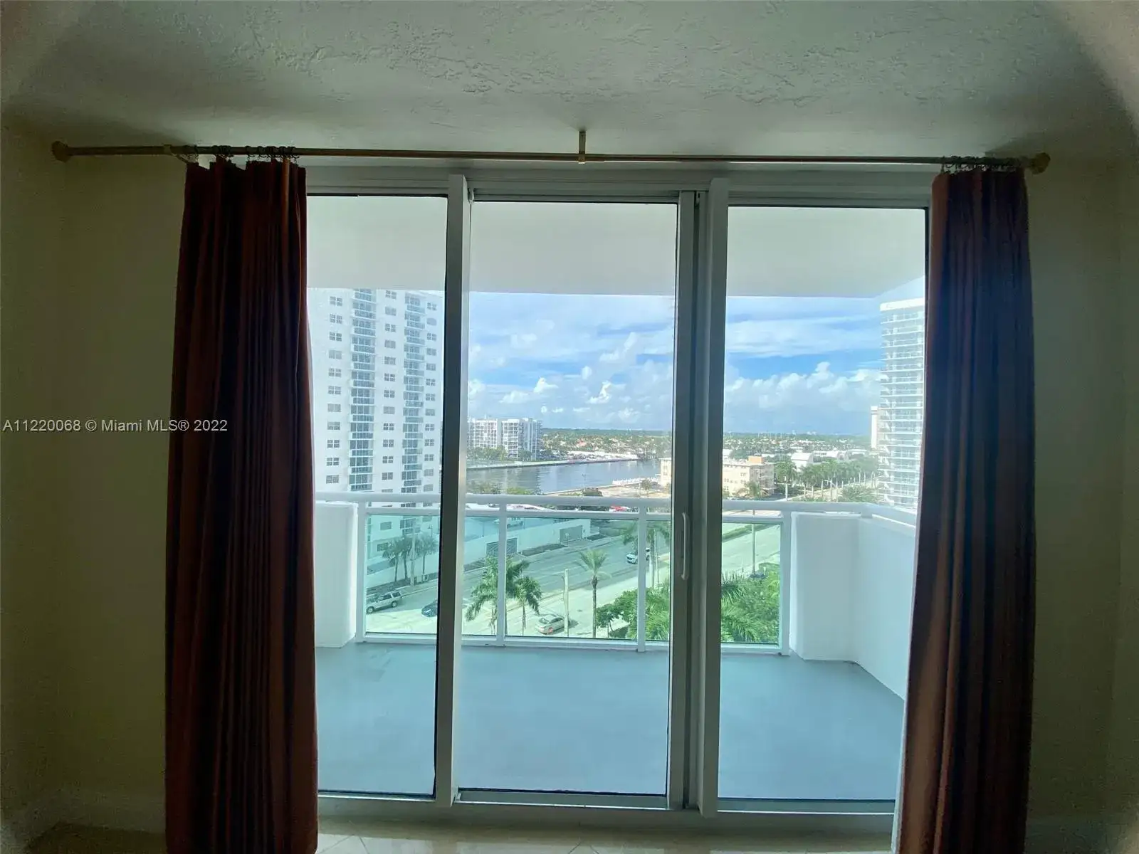2 bedroom 2 bath Residential for sale at 3001 S Ocean Dr # 829, Hollywood FL 33019