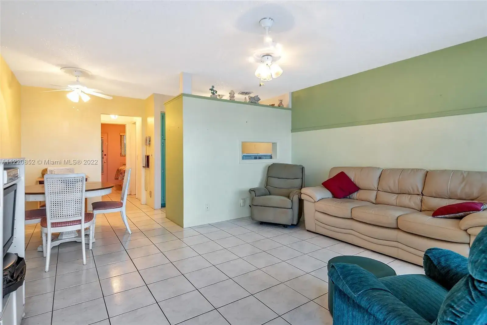 1 bedroom 1 bath Residential Lease for rent at 815 SW 10th Ter # 17V, Hallandale Beach FL 33009
