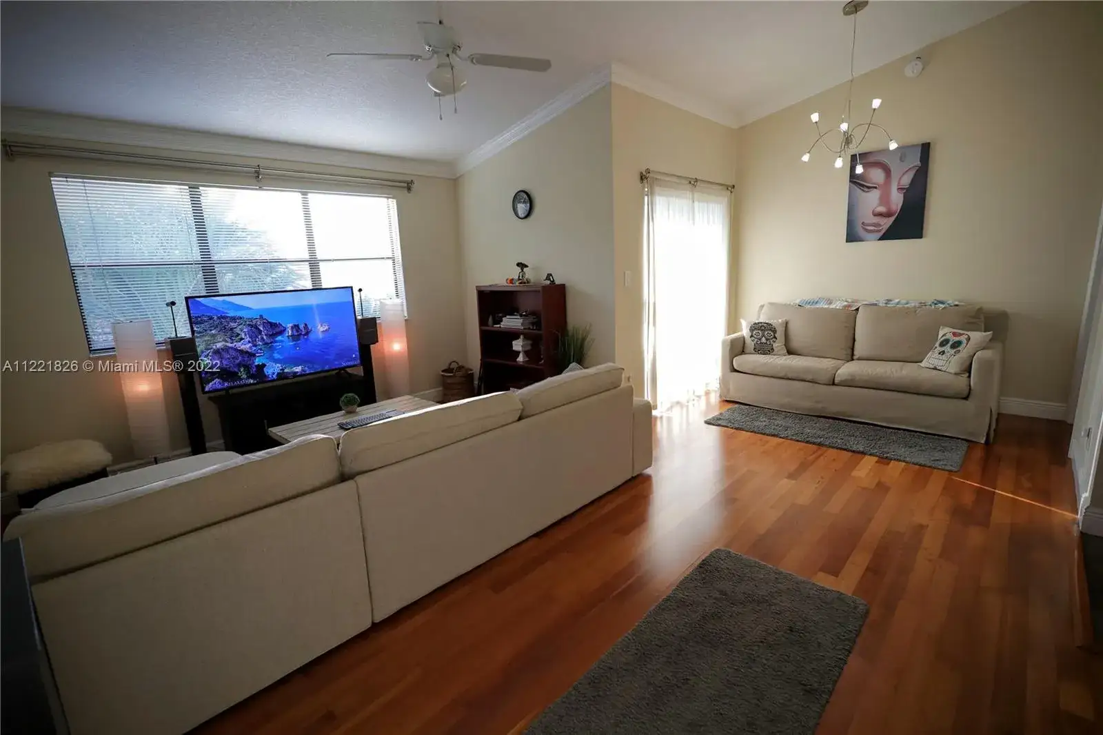 1 bedroom 1 bath Residential Lease for rent at 550 S PARK RD # 8, Hollywood FL 33021