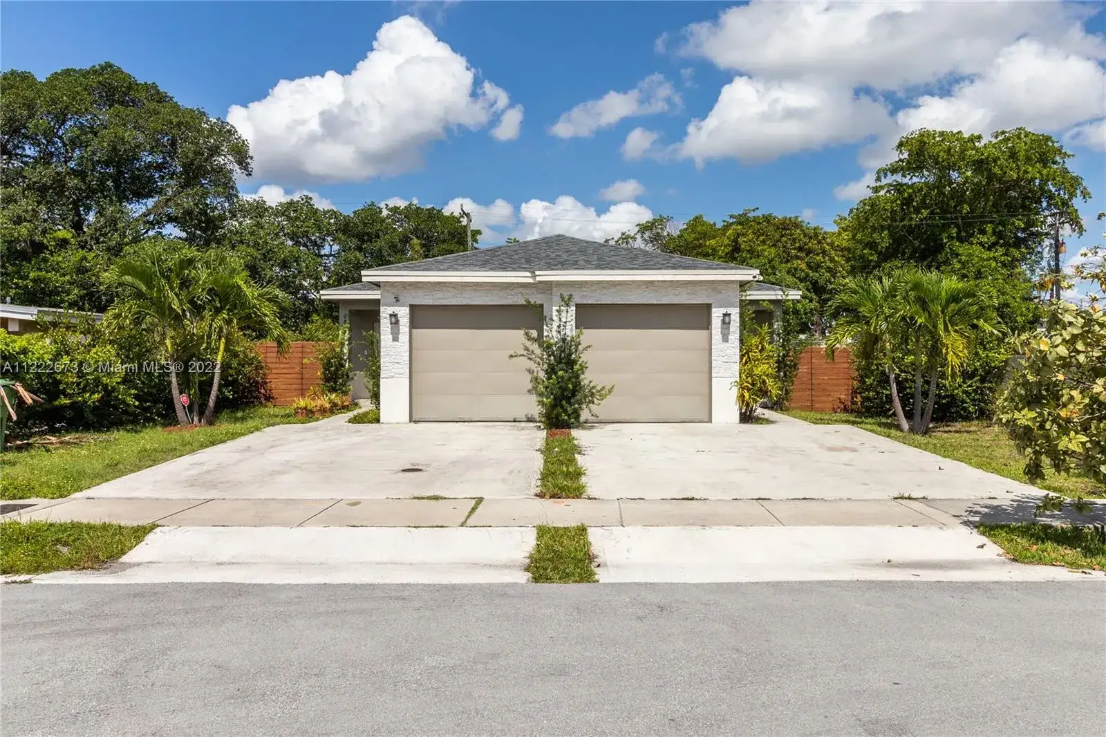 3 bedroom 2 bath Residential for sale at 933 NW 2nd Ave, Fort Lauderdale FL 33311