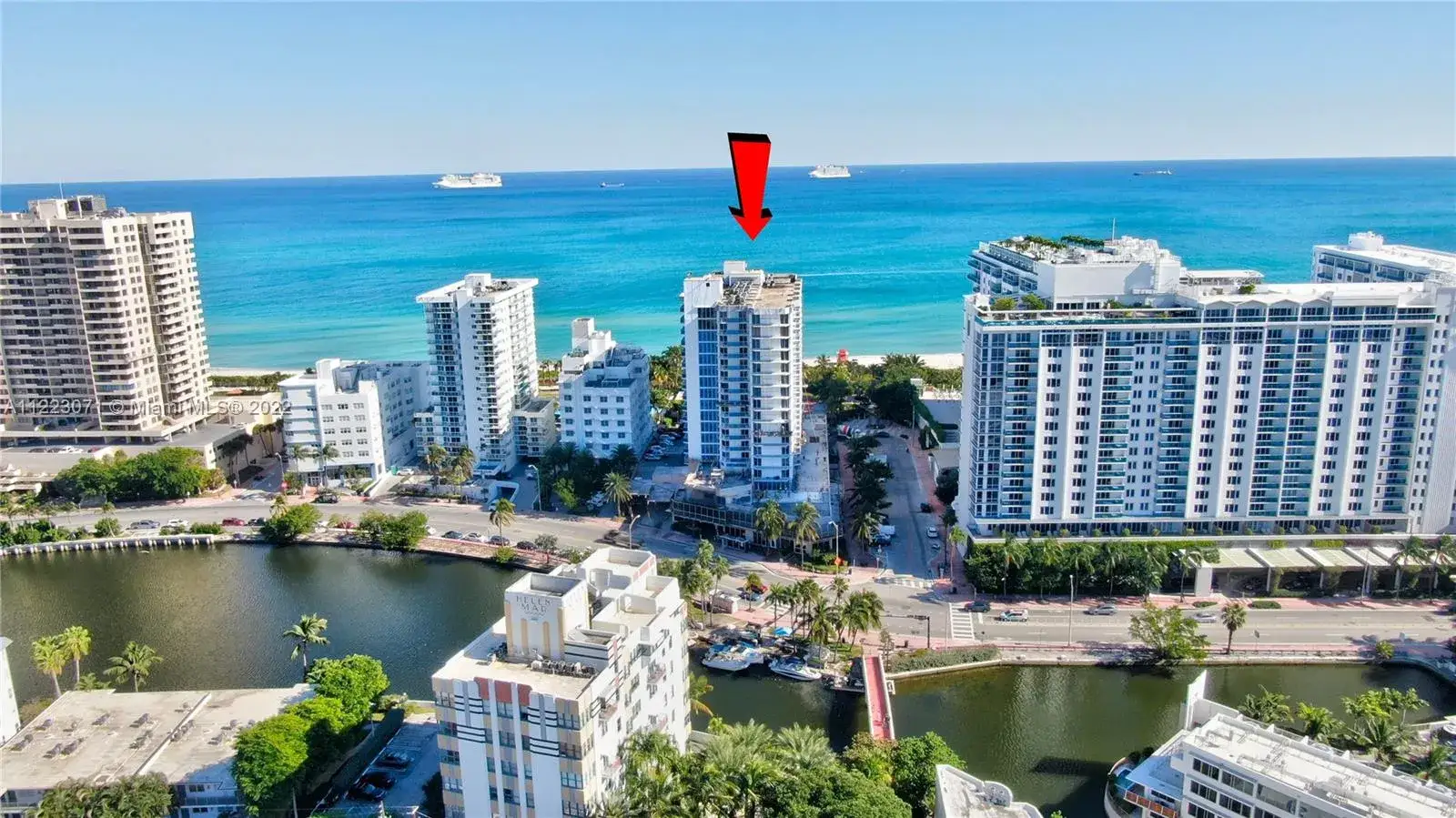 1 bedroom 2 bath Residential Lease for rent at 2401 Collins Ave # 1107, Miami Beach FL 33140
