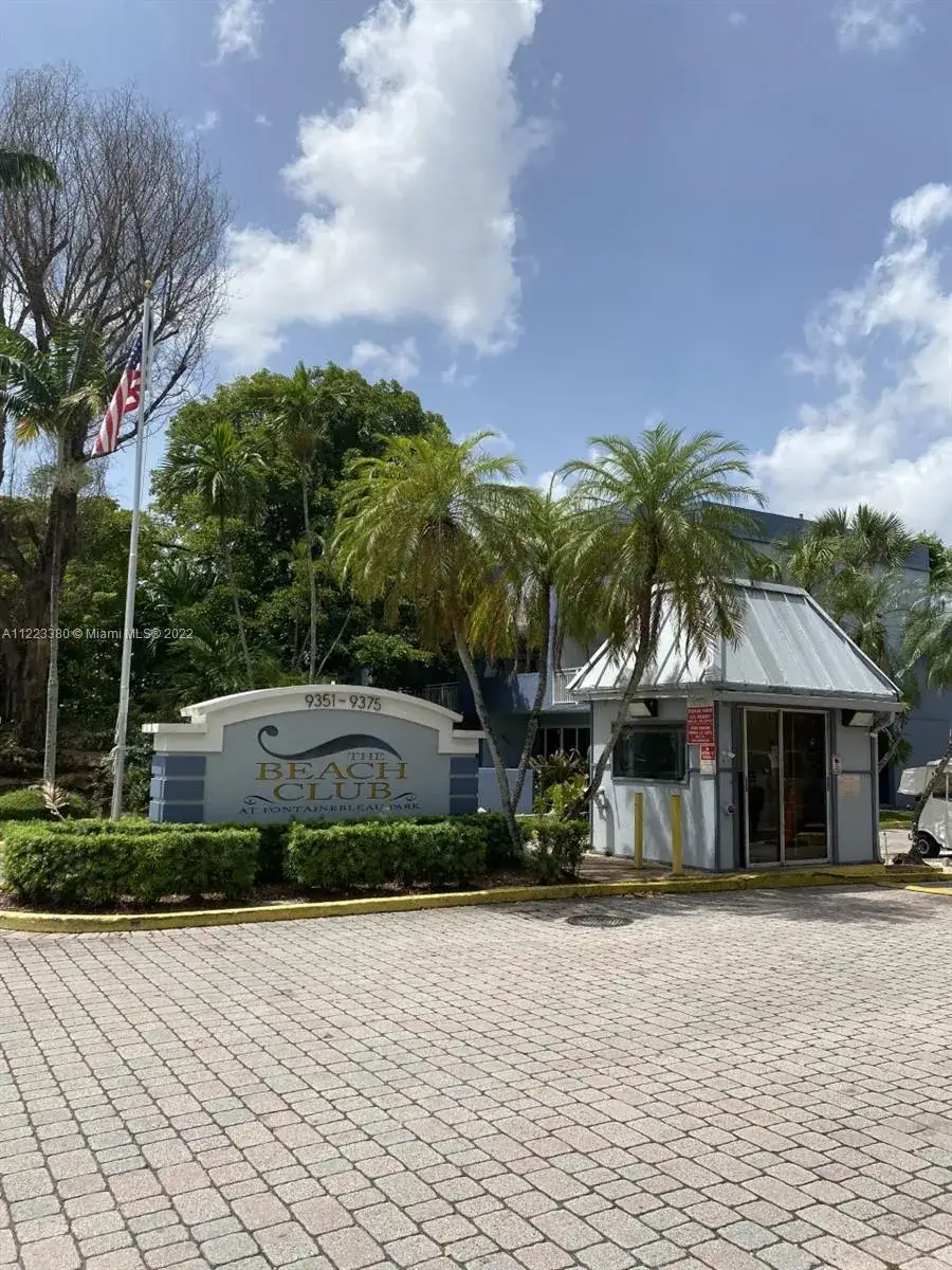 2 bedroom 2 bath Residential for sale at 9375 Fontainebleau Blvd # L217, Miami FL 33172