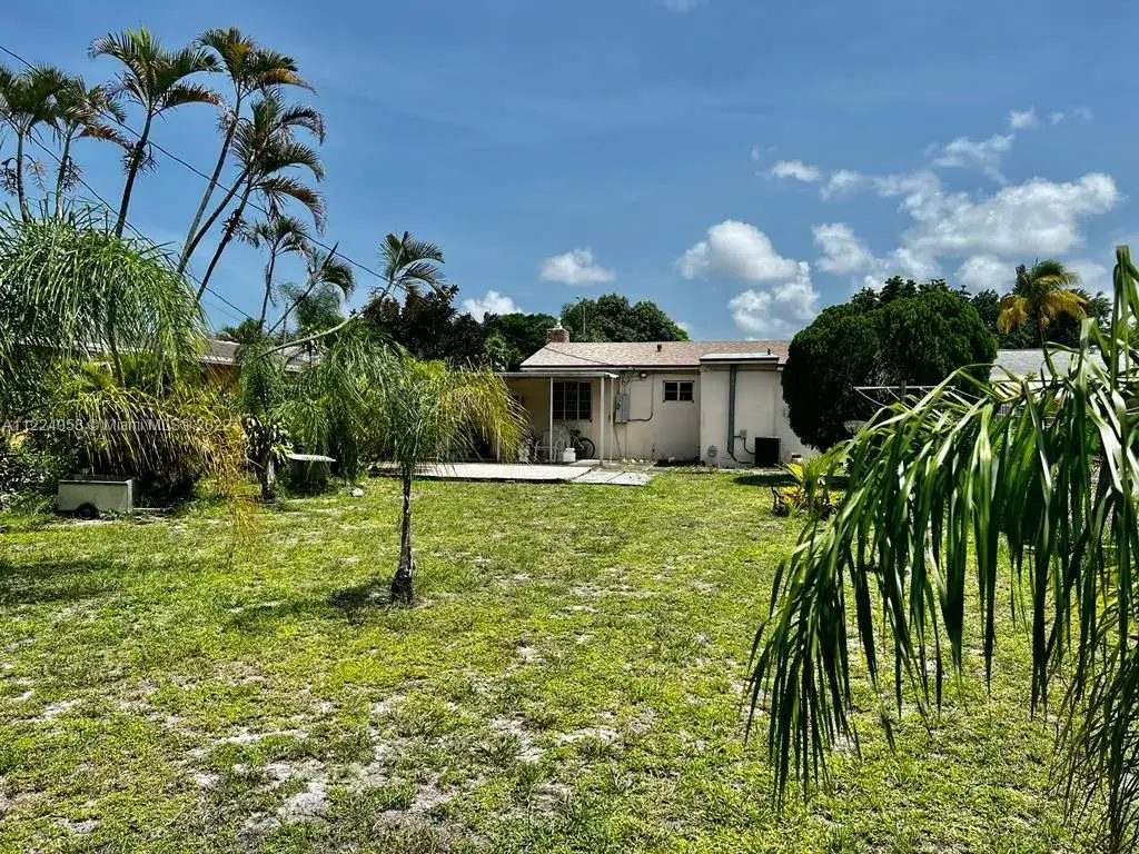 3 bedroom 2 bath Residential Lease for rent at 2707 Adams St, Hollywood FL 33020