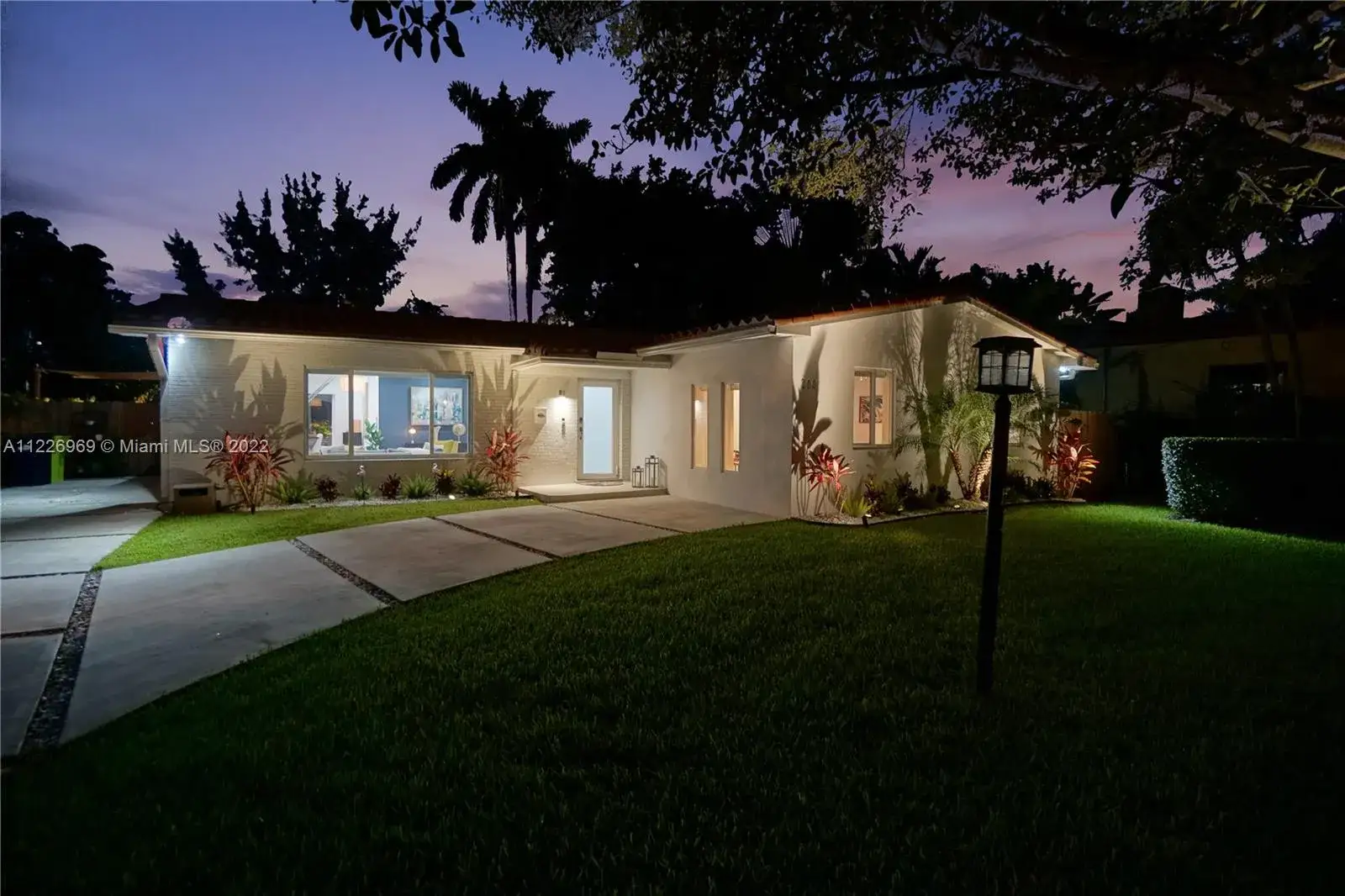 4 bedroom 2 bath Residential for sale at 200 NW 86th St, El Portal FL 33150