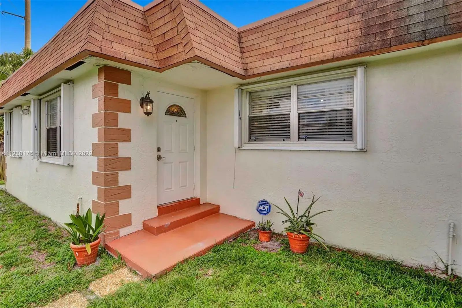 Residential Income for sale at 201 Columbus Pkwy, Hollywood FL 33021