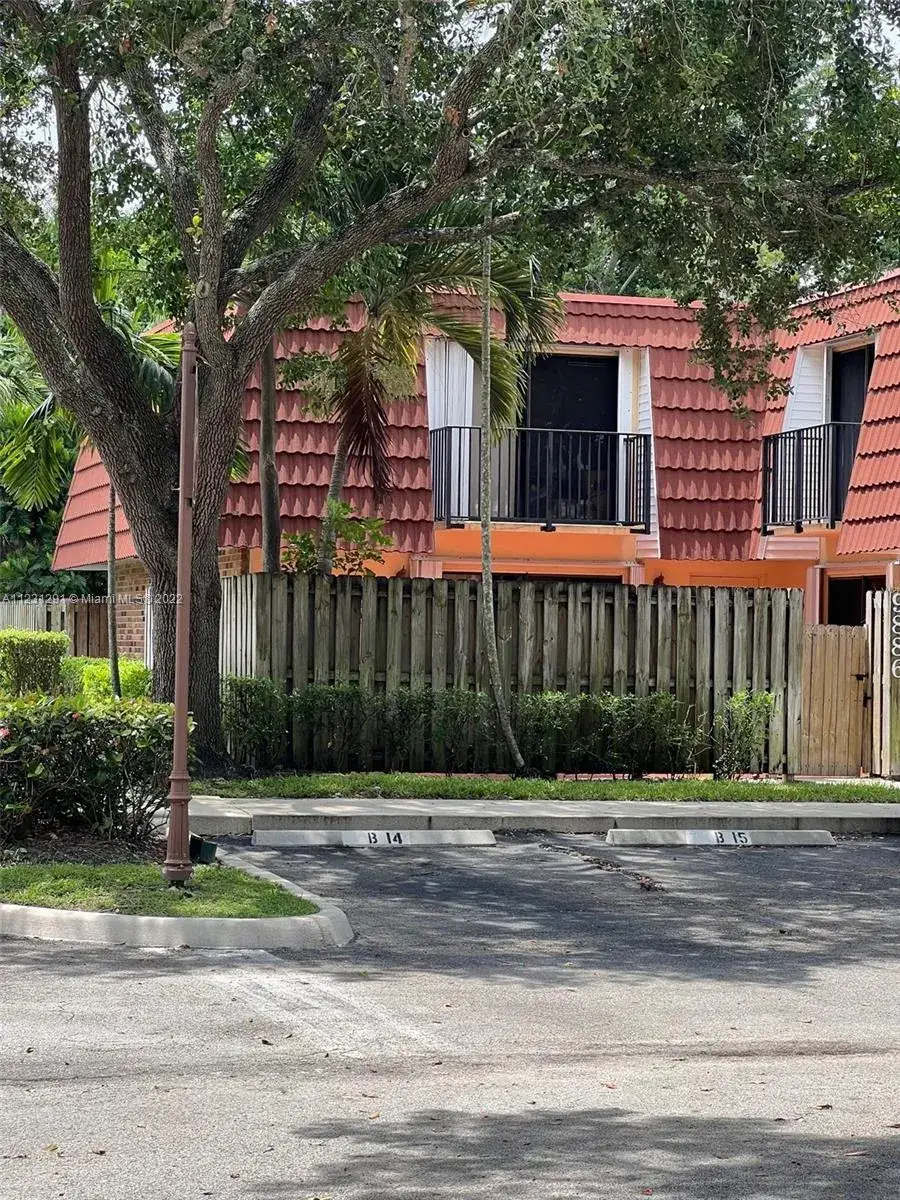 2 bedroom 2 bath Residential Lease for rent at 9876 NW 6th Ct, Plantation FL 33324