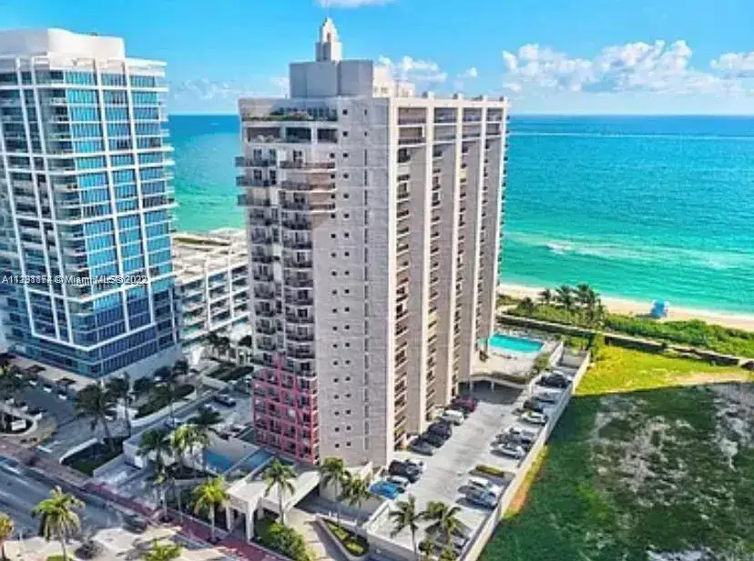 2 bedroom 2 bath Residential for sale at 6767 Collins Ave # 1106, Miami Beach FL 33141