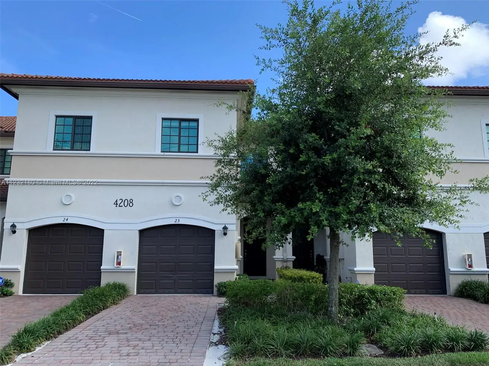 3 bedroom 2 bath Residential for sale at 4208 N Dixie Hwy # 23, Oakland Park FL 33334