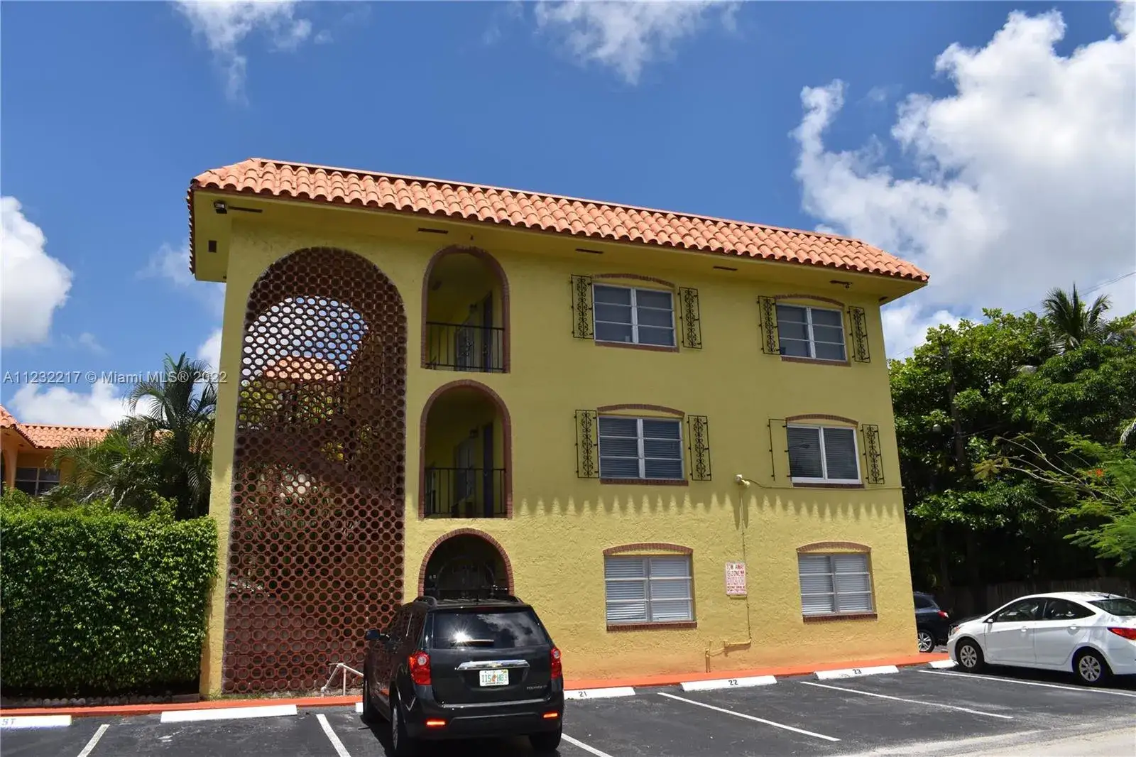 1 bedroom 1 bath Residential Lease for rent at 1100 NE 9th Ave # 303, Fort Lauderdale FL 33304