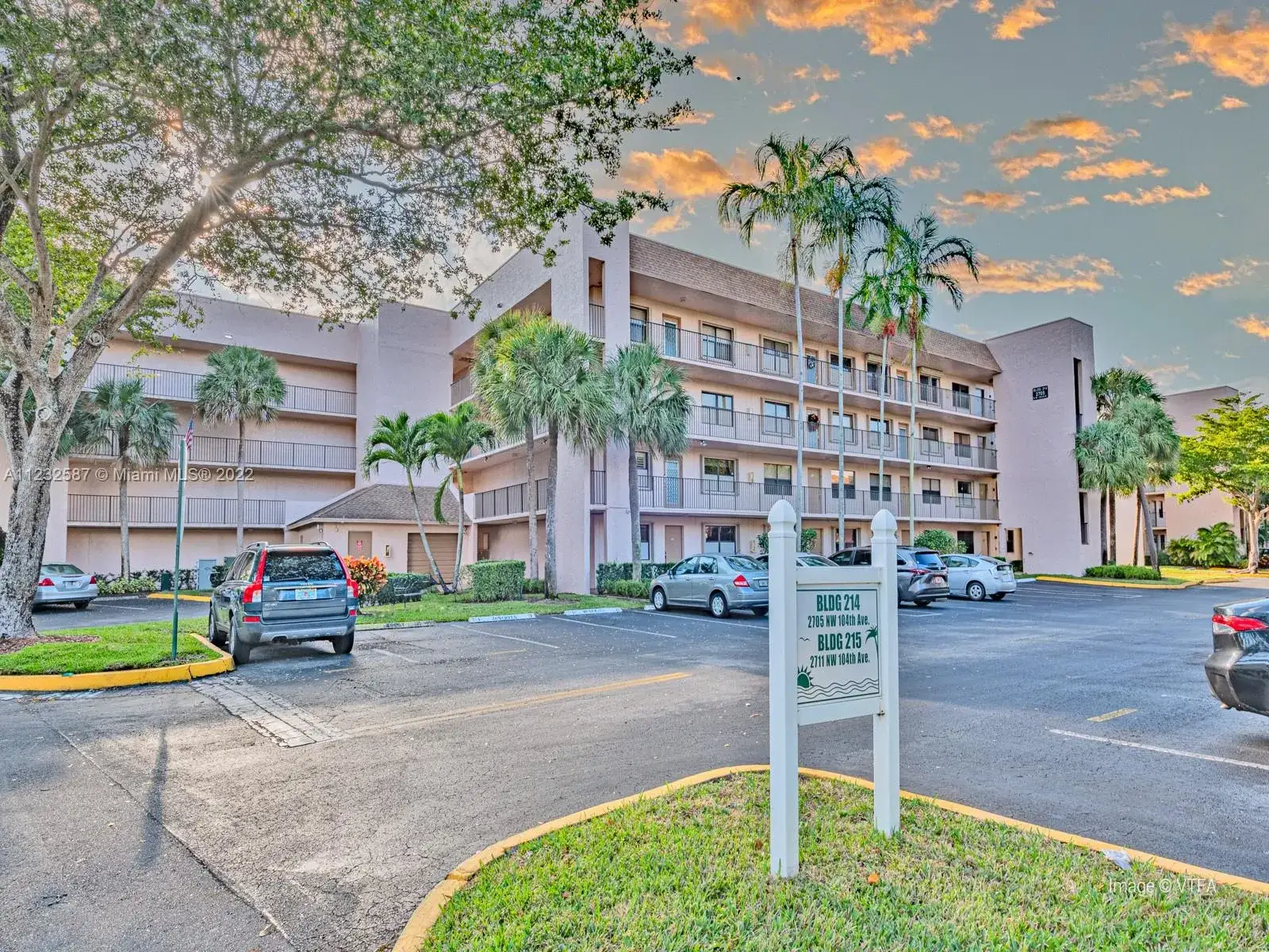 2 bedroom 2 bath Residential for sale at 2705 NW 104th Ave # 406, Sunrise FL 33322