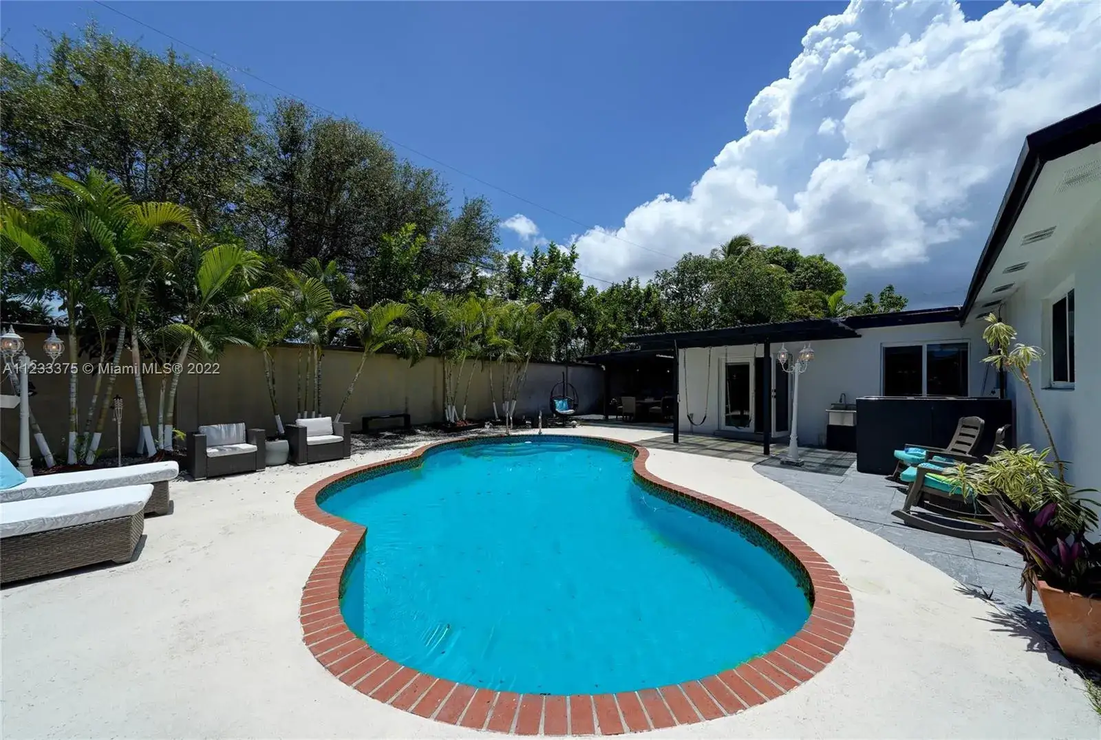 4 bedroom 2 bath Residential for sale at 810 NE 182nd St, North Miami Beach FL 33162