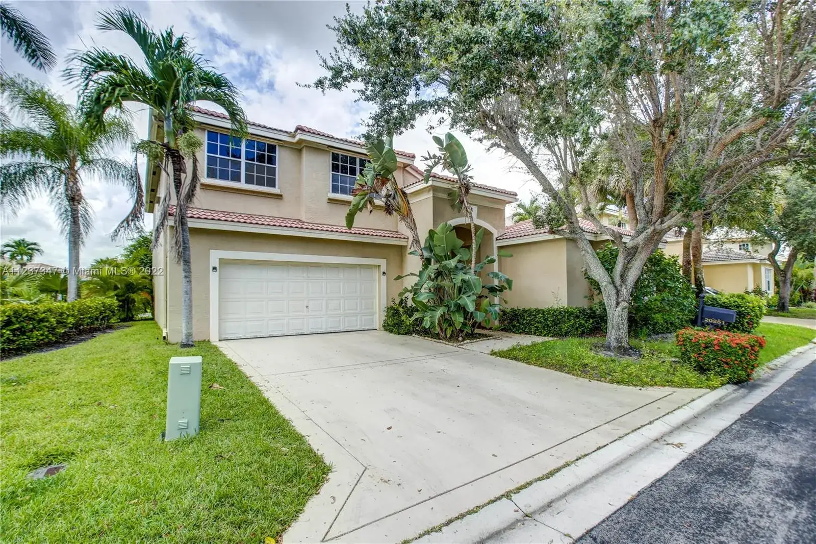 5 bedroom 3 bath Residential for sale at 20251 Monteverdi Cir, Boca Raton FL 33498