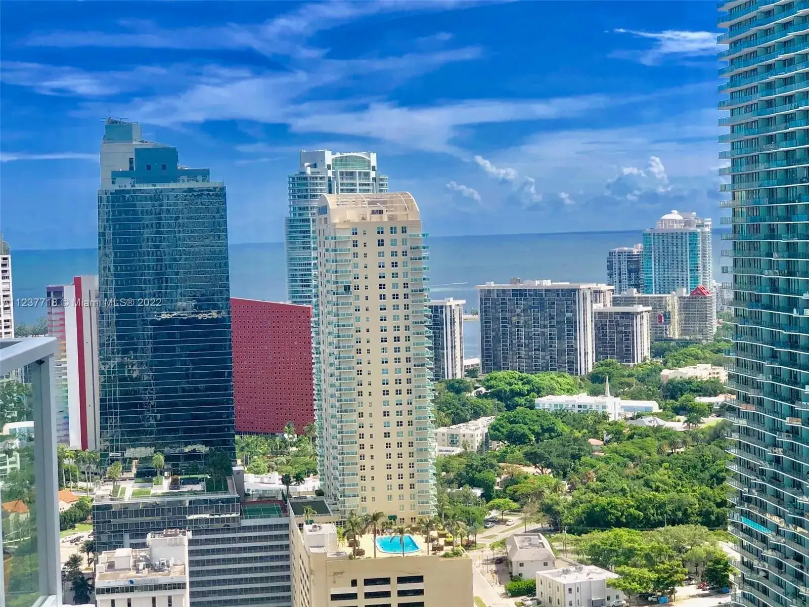 1 bedroom 1 bath Residential for sale at 1060 Brickell Ave # 3613, Miami FL 33131