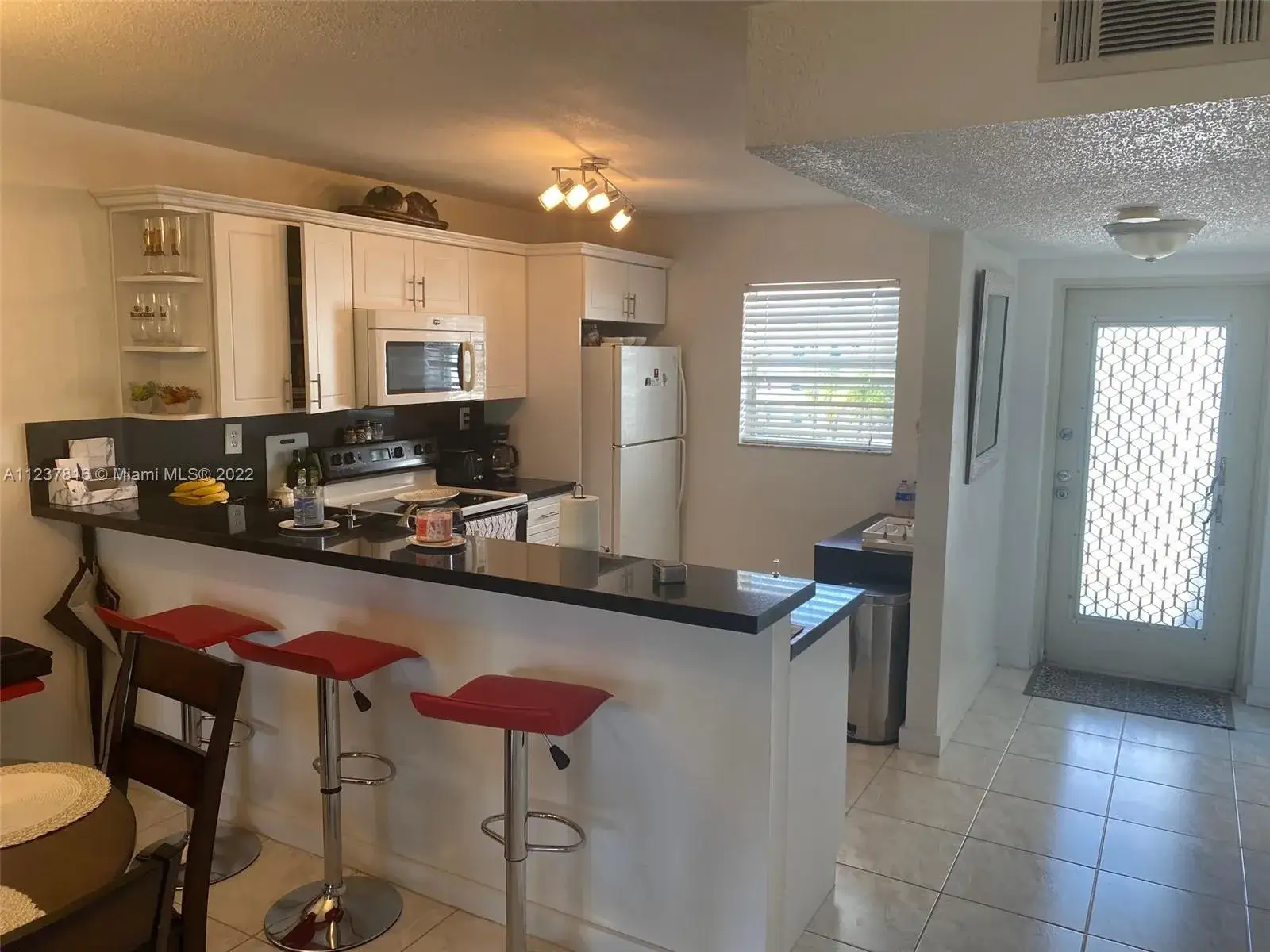 1 bedroom 1 bath Residential Lease for rent at 8300 Sands Point Blvd # K306, Tamarac FL 33321