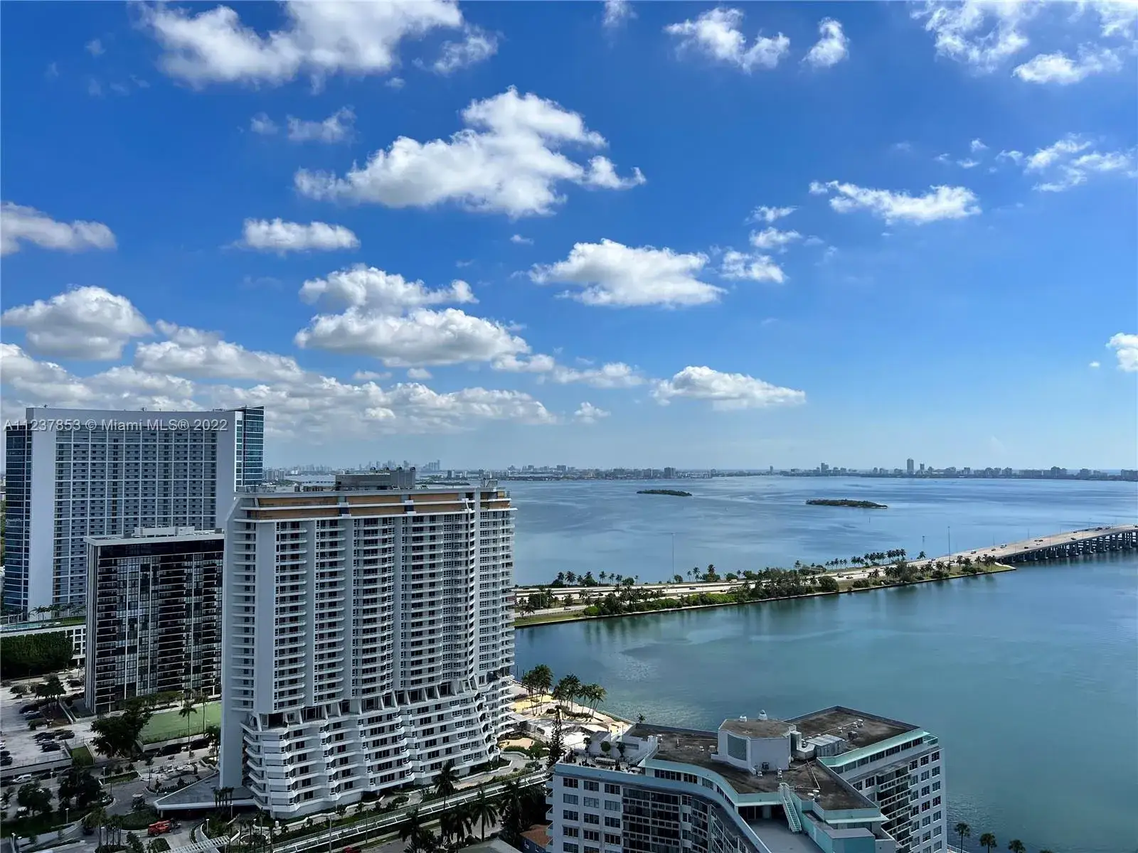 1 bedroom 1 bath Residential for sale at 501 NE 31st St # 2802, Miami FL 33137