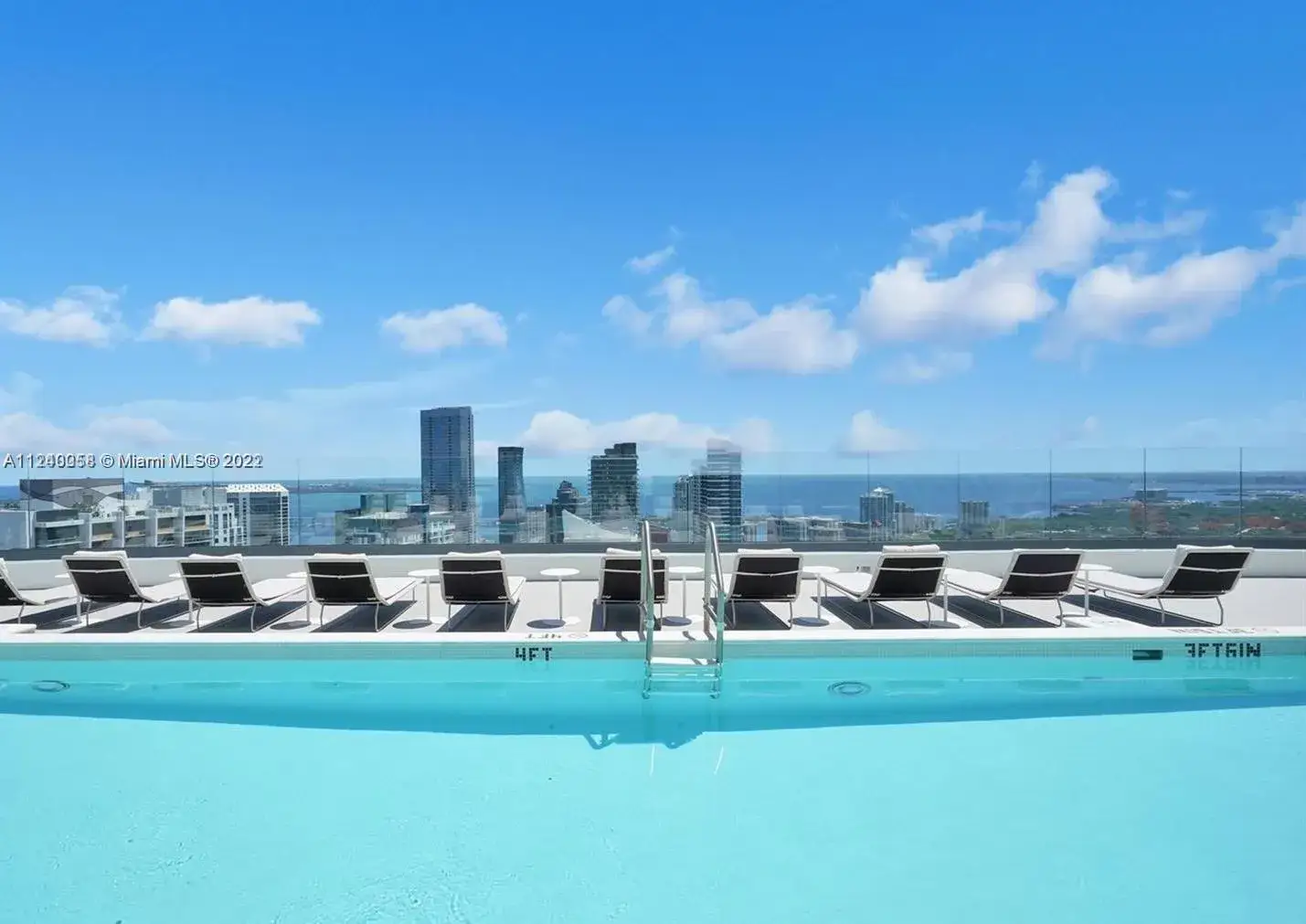 1 bedroom 1 bath Residential Lease for rent at 55 SW 9th St # 2902, Miami FL 33130