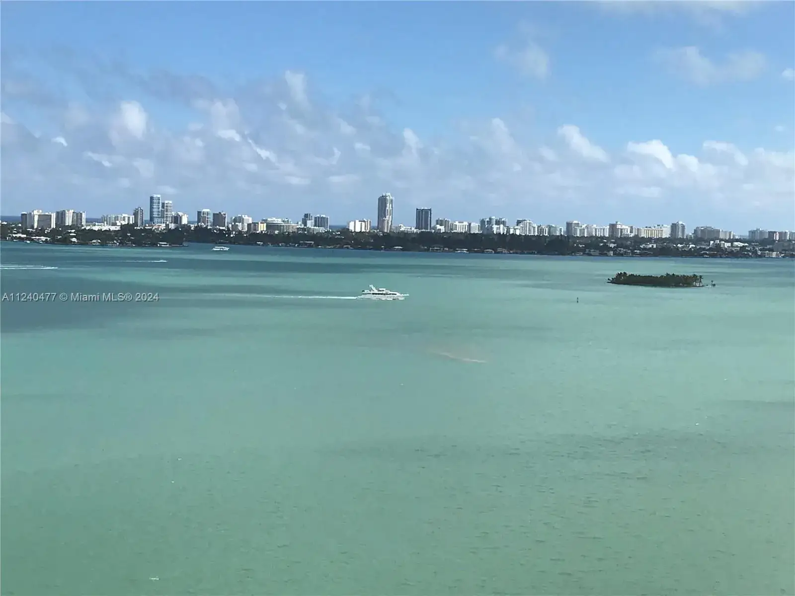 1 bedroom 1 bath Residential for sale at 2000 Towerside Ter # 1608, Miami FL 33138