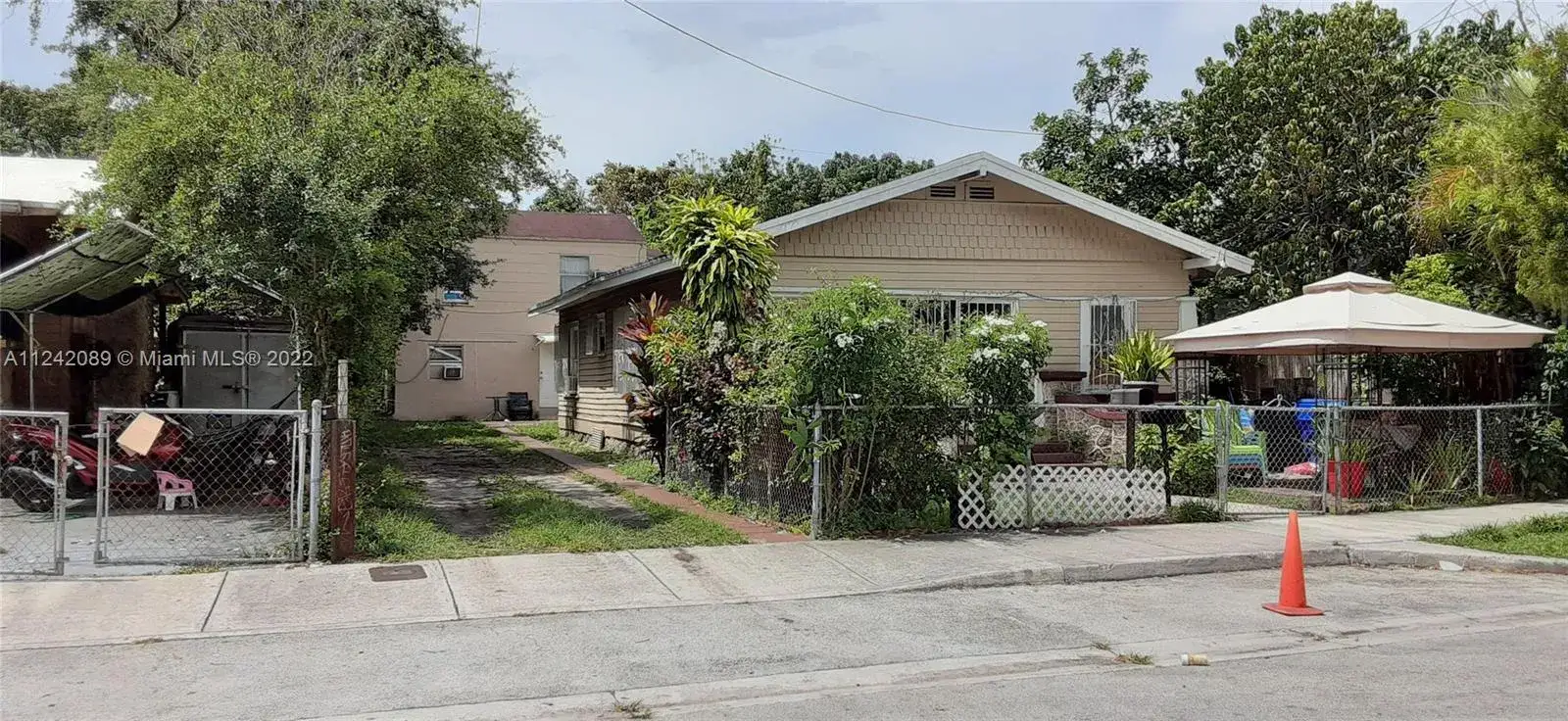 Residential Income for sale at 246 NW 34th Ter, Miami FL 33127