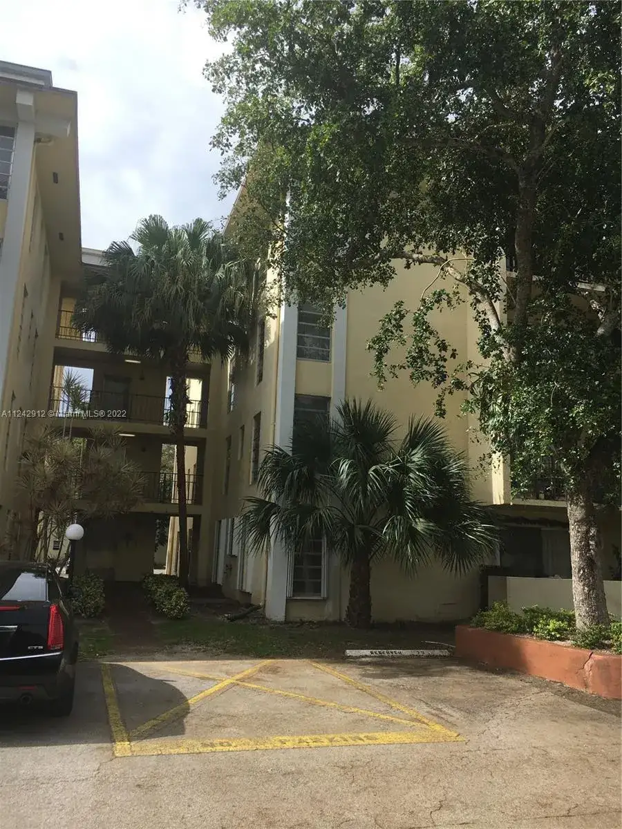 2 bedroom 2 bath Residential for sale at 11905 NE 2nd Ave # C311, North Miami FL 33161