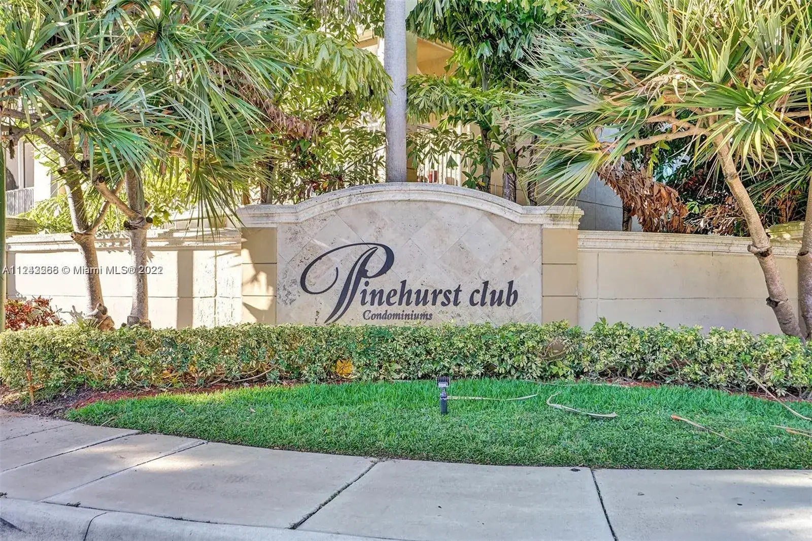 2 bedroom 2 bath Residential Lease for rent at 450 S Park Rd # 303, Hollywood FL 33021