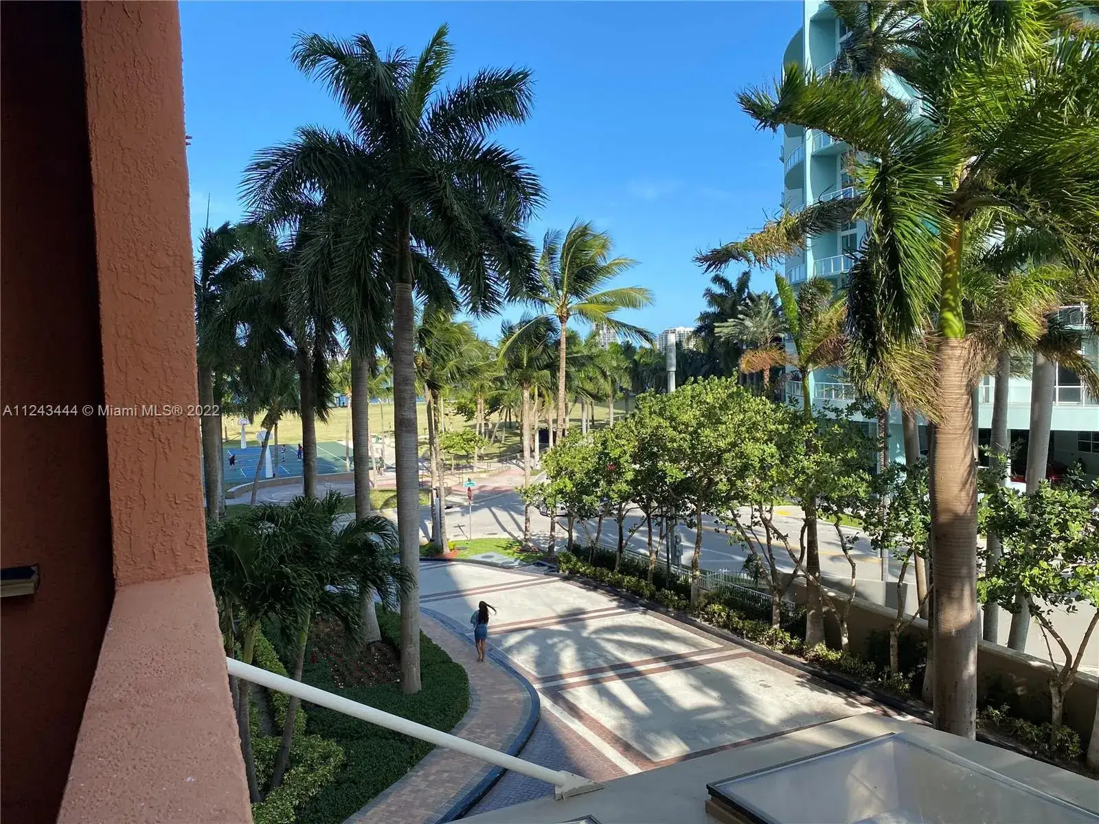 1 bedroom 1 bath Residential for sale at 2000 N Bayshore Dr # 306, Miami FL 33137