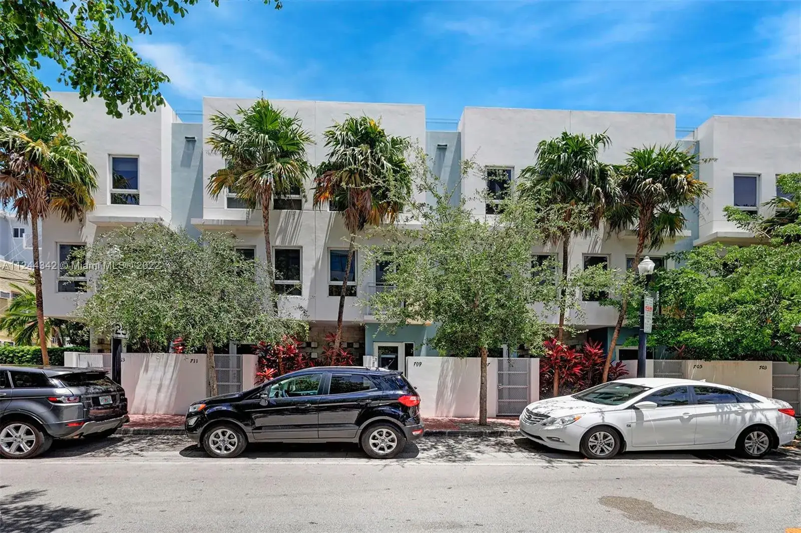 3 bedroom 2 bath Residential for sale at 709 2nd St # 5, Miami Beach FL 33139